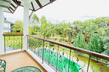 Perdana Lakeview East