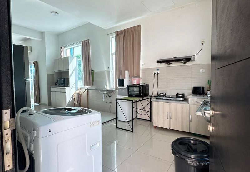 Perdana Lakeview East