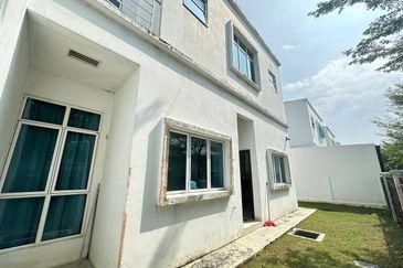 Perdana Lakeview East