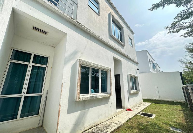 Perdana Lakeview East