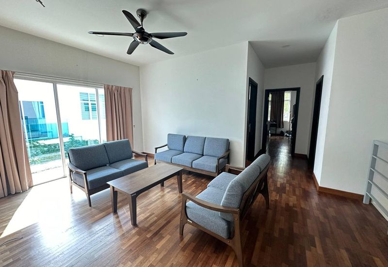 Perdana Lakeview East