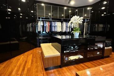 Bangsar Hill Luxury 5 Storey Private Bungalow (20,000 sqft) KL FOR SALE