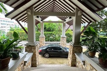 Bangsar Hill Luxury 5 Storey Private Bungalow (20,000 sqft) KL FOR SALE