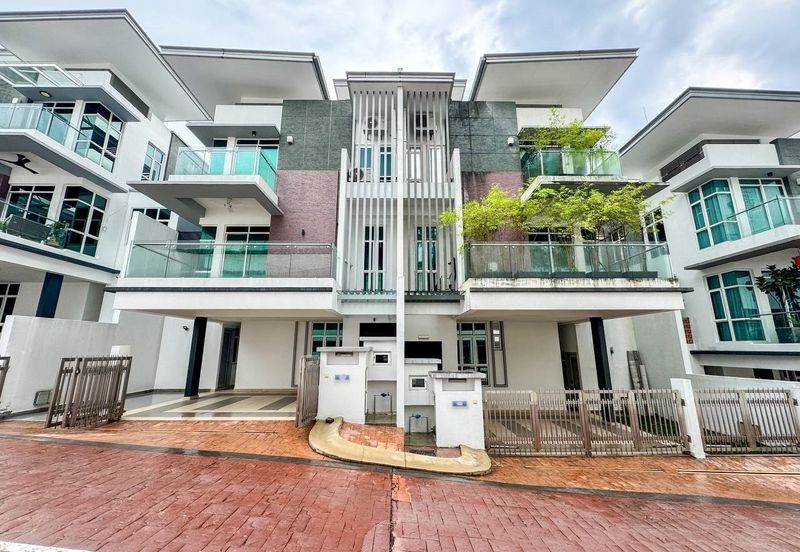 Saville @ The Park - Twin Villa