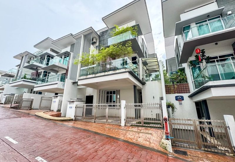 Saville @ The Park - Twin Villa