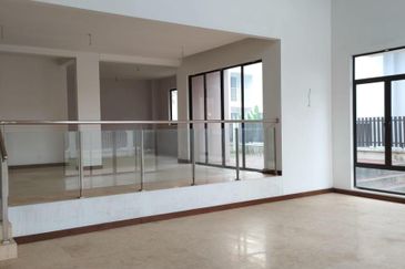 Subang Bestari, Huge CORNER Safira Double Storey Bungalow  