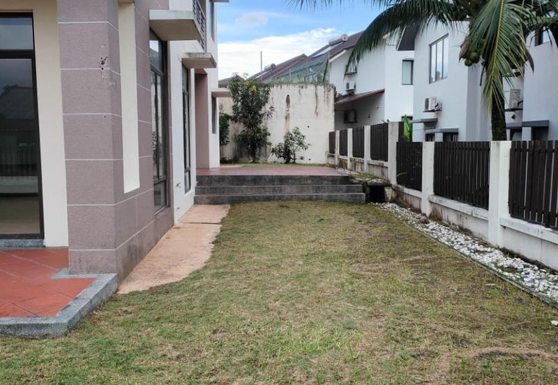 Subang Bestari, Huge CORNER Safira Double Storey Bungalow  