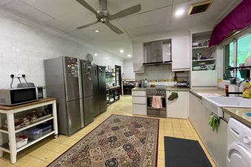 Bandar Tun Hussein Onn