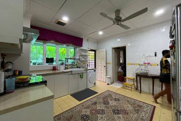 Bandar Tun Hussein Onn