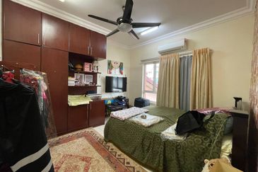 Bandar Tun Hussein Onn