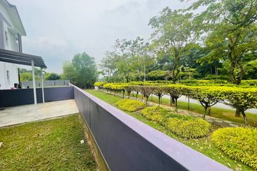 Perdana Lakeview East