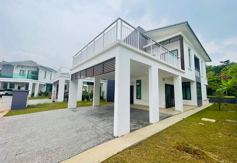 Perdana Lakeview East