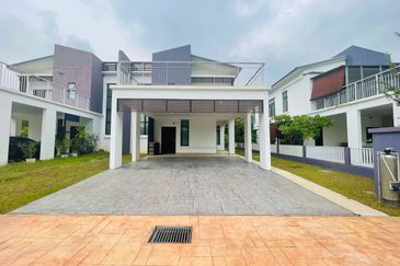 Perdana Lakeview East