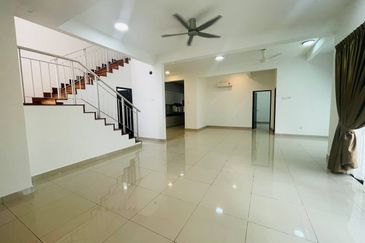 Perdana Lakeview East