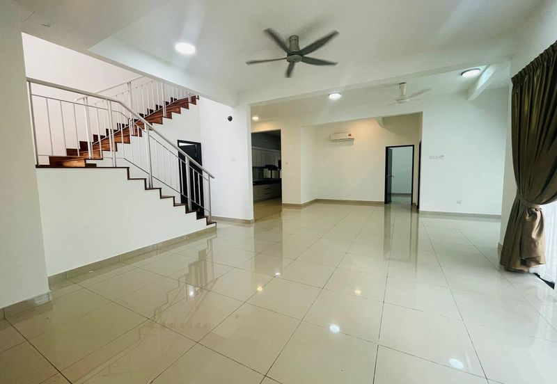 Perdana Lakeview East