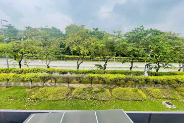 Perdana Lakeview East