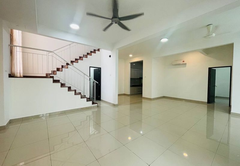 Perdana Lakeview East