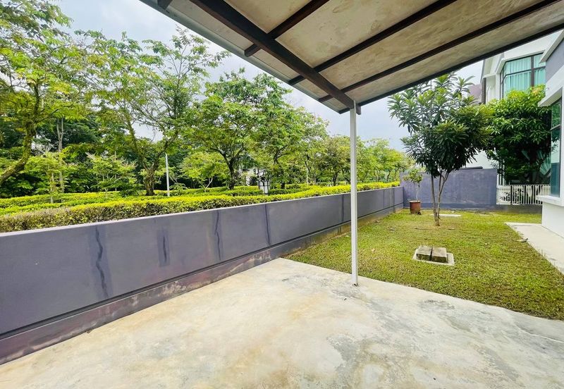 Perdana Lakeview East