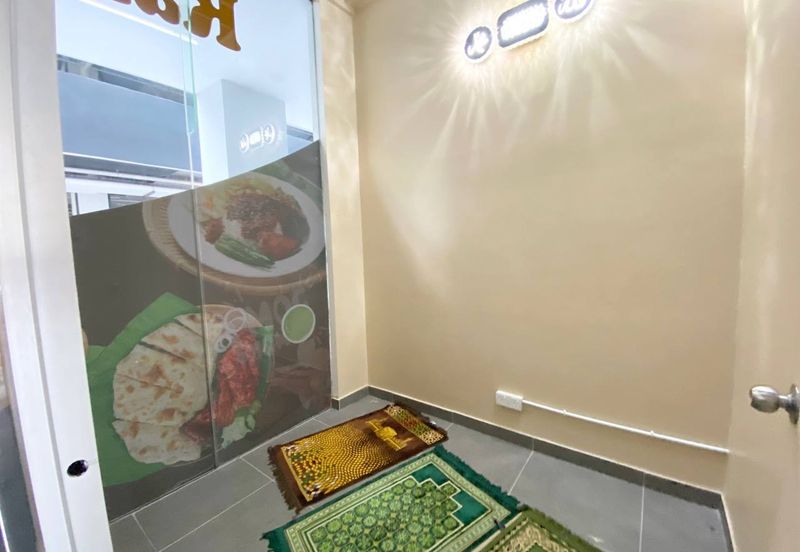 Kenwingston Square Garden