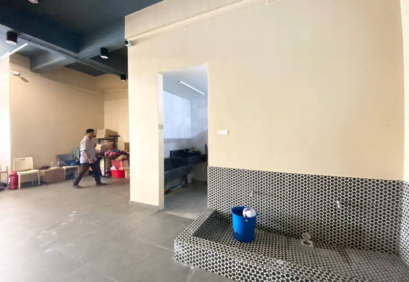 Kenwingston Square Garden