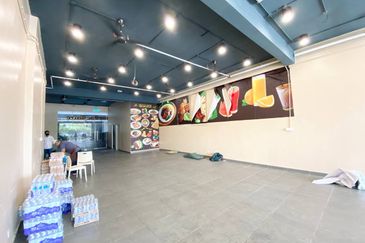 Kenwingston Square Garden