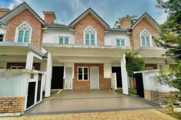 Charming Essex, Setia Eco Templer