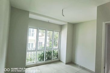 Charming Essex, Setia Eco Templer