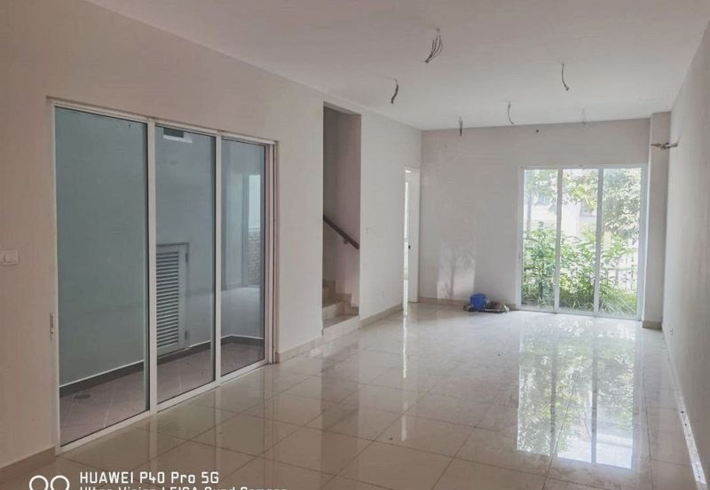 Charming Essex, Setia Eco Templer