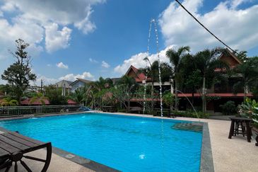 Sungai Buloh Country Resort