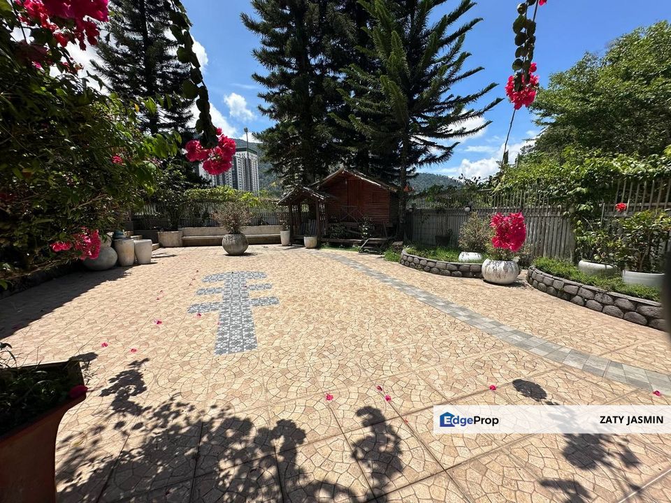 Genting Permai Gohtong Jaya, British Colonial Concept 3 Storey Bungalow near Genting Highlands , Pahang, Genting Highlands