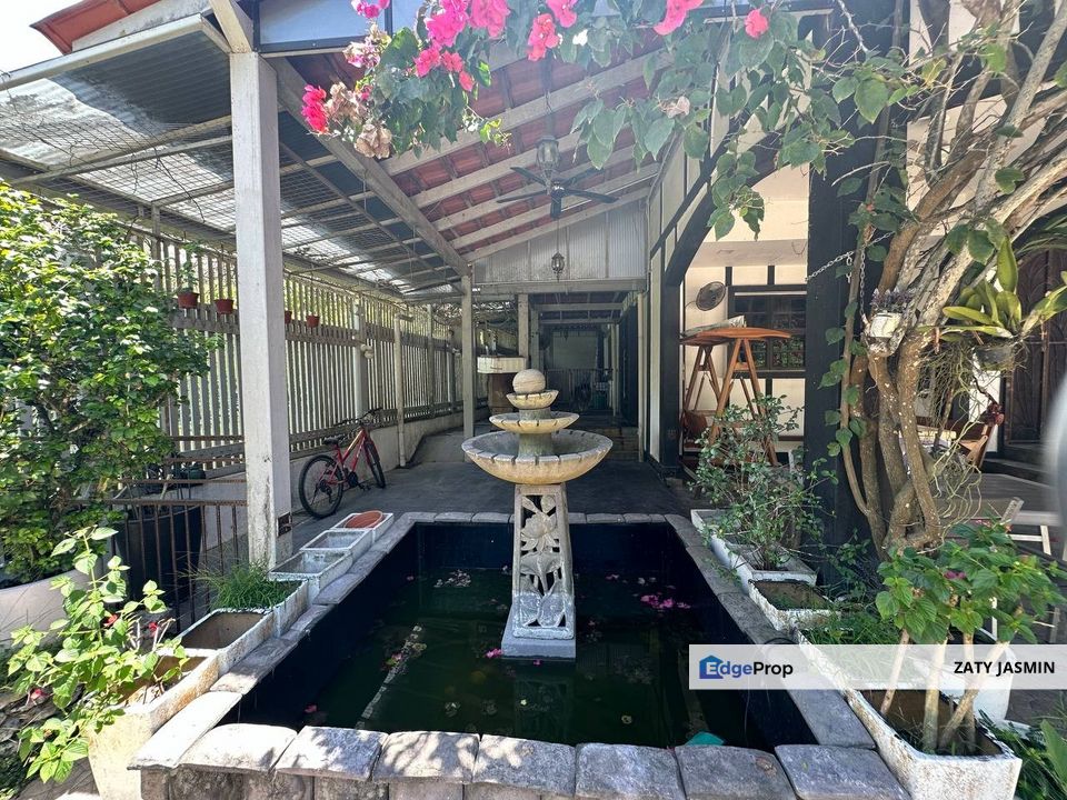 Genting Permai Gohtong Jaya, British Colonial Concept 3 Storey Bungalow near Genting Highlands , Pahang, Genting Highlands