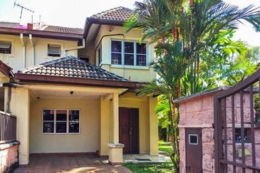 Bukit Jelutong Inter Corner / Endlot Two Storey Terrace, Shah Alam 