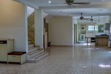 Bukit Jelutong Inter Corner / Endlot Two Storey Terrace, Shah Alam 