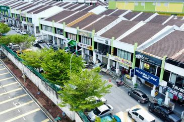 D Square @ Bandar Damai Perdana