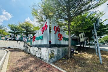 D Square @ Bandar Damai Perdana