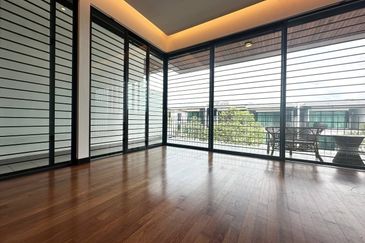 Duta Villa, Setia Alam