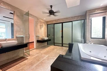 Duta Villa, Setia Alam