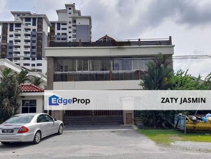 Taman Ampang Utama, 3 Storey Bungalow (6000 sqft) Ampang , Selangor, Ampang