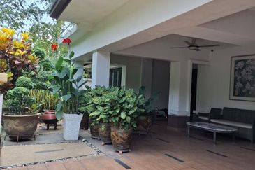 Bukit Tunku Kenny Hills, Double storey strata Bungalow 