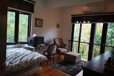 Bukit Tunku Kenny Hills, Double storey strata Bungalow 