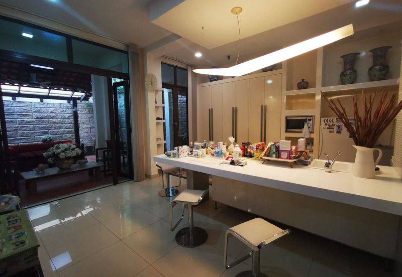 Bukit Tunku Kenny Hills, Double storey strata Bungalow 