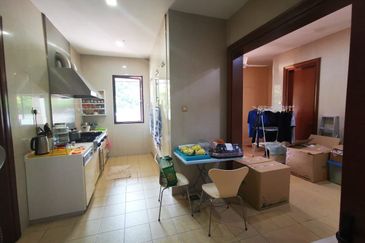 Bukit Tunku Kenny Hills, Double storey strata Bungalow 