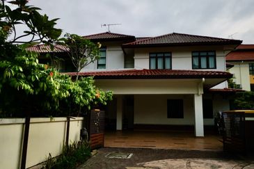 Bukit Tunku Kenny Hills, Double storey strata Bungalow 