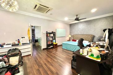 Cyprus USJ Heights, FACING LAKE 2.5 Storey Terrace (24x80) Fully Renovated Subang Jaya