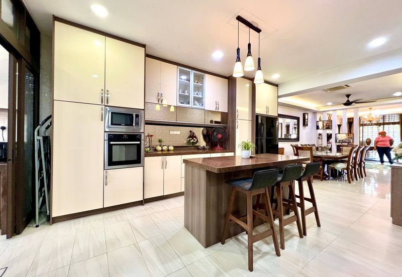 Cyprus USJ Heights, FACING LAKE 2.5 Storey Terrace (24x80) Fully Renovated Subang Jaya