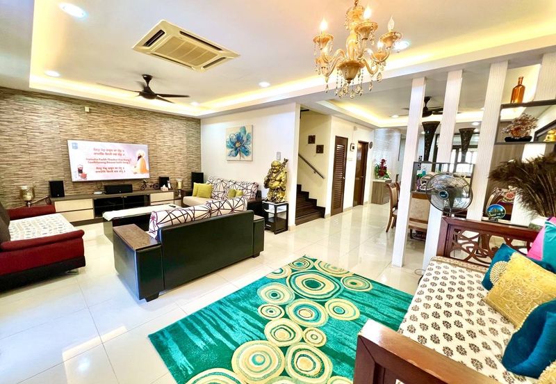 Cyprus USJ Heights, FACING LAKE 2.5 Storey Terrace (24x80) Fully Renovated Subang Jaya