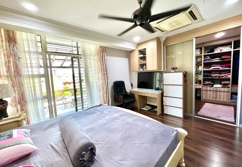 Cyprus USJ Heights, FACING LAKE 2.5 Storey Terrace (24x80) Fully Renovated Subang Jaya