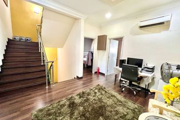 Cyprus USJ Heights, FACING LAKE 2.5 Storey Terrace (24x80) Fully Renovated Subang Jaya