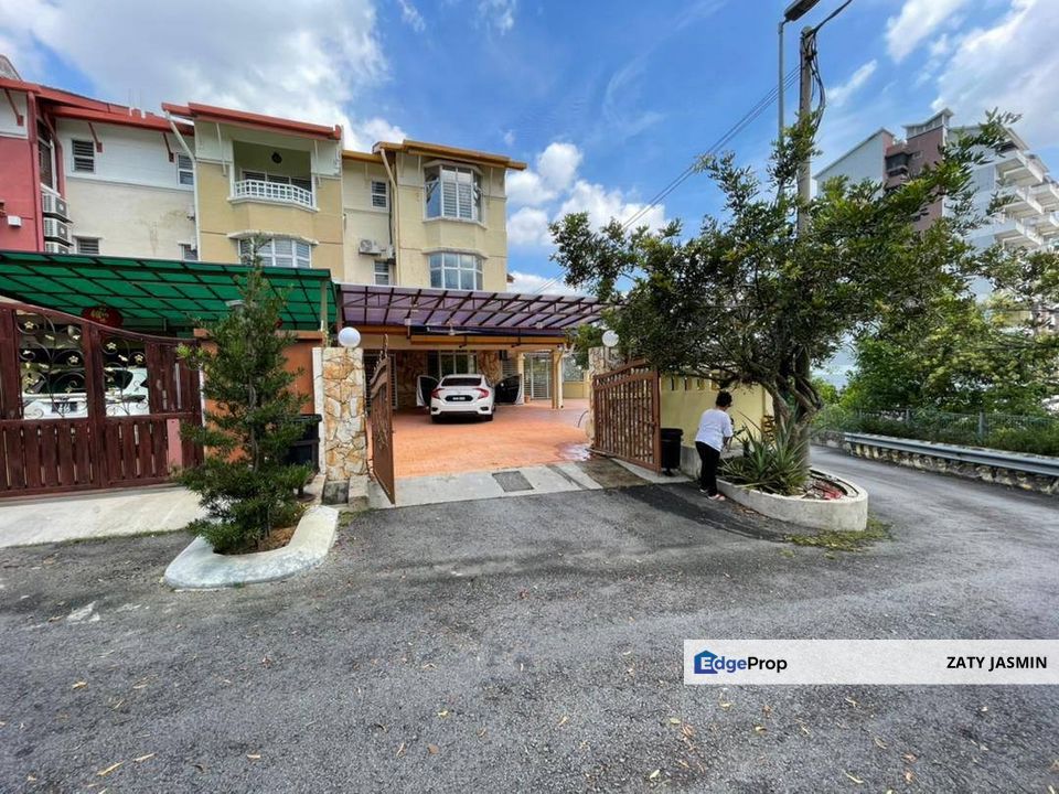 Near MRT Taman Suntex CORNER LOT 3 Storey Taman Sungai Sering, Batu 9 Cheras, Selangor, Cheras