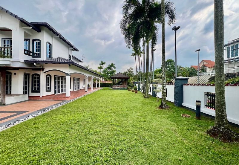 Bukit Jelutong CORNER LOT Bungalow Two Storey Jalan Bidai 